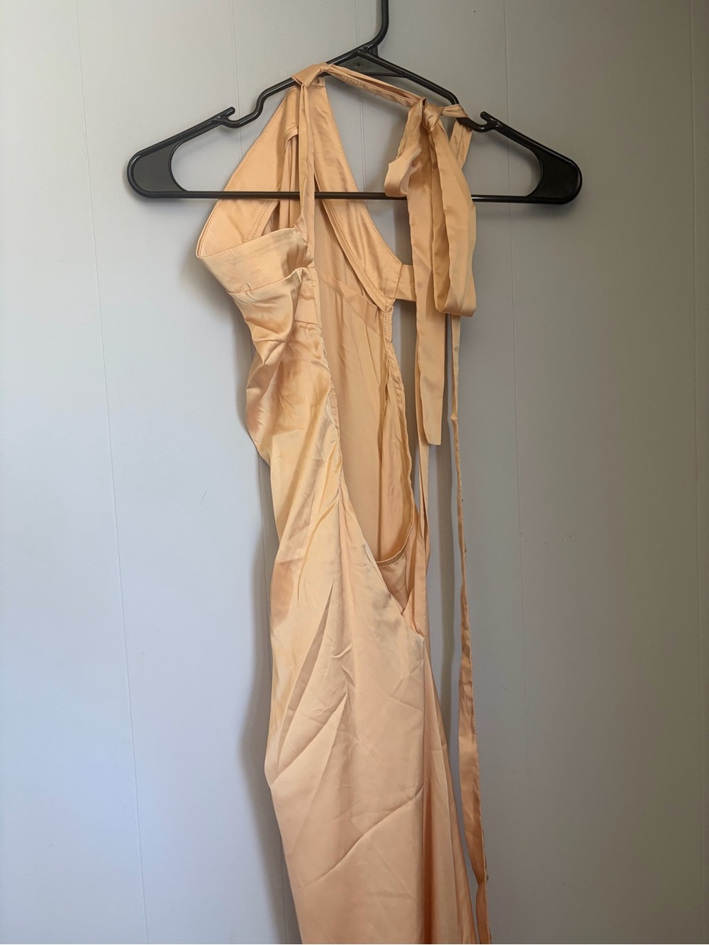 Commense Open-Back Satin Slip Dress in gold - Picture 6 of 8